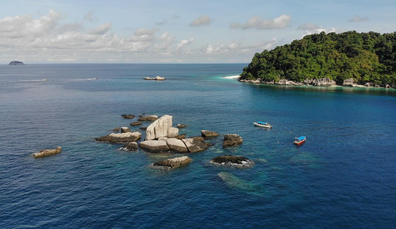 Aman Tioman Beach Resort Kampung Genting Ngoại thất bức ảnh