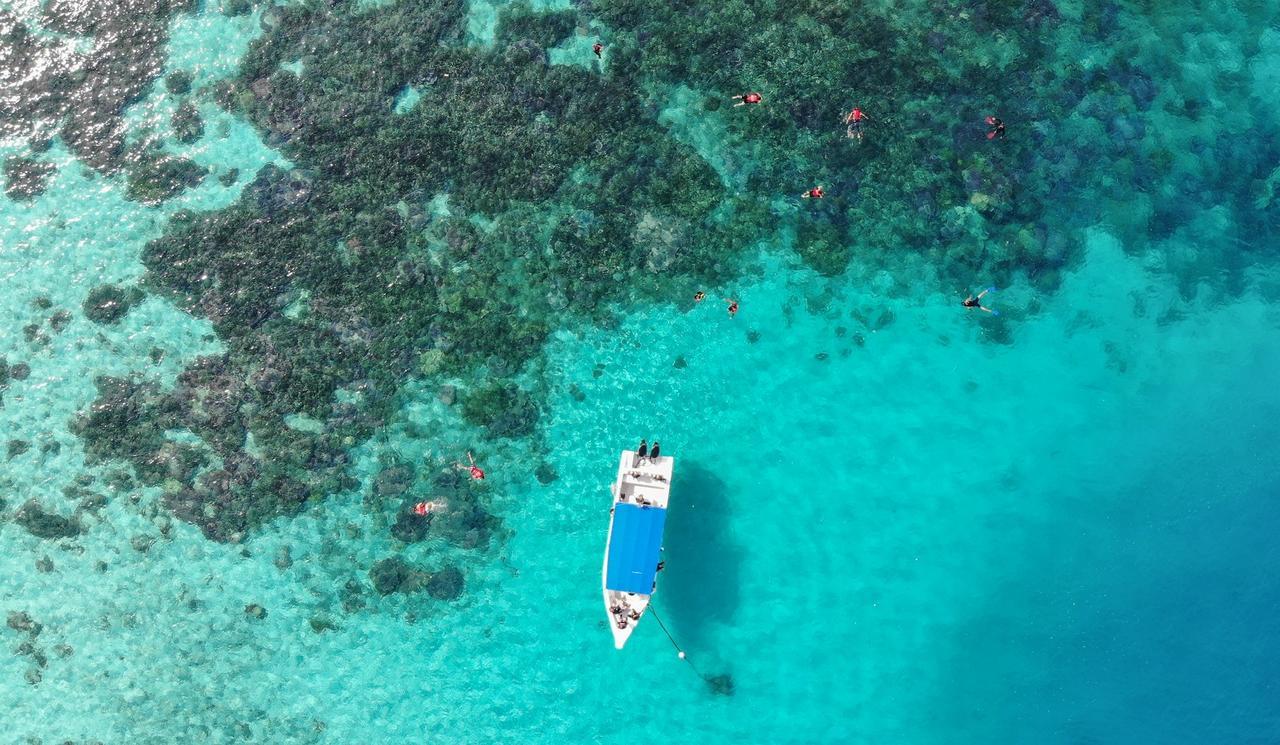 Aman Tioman Beach Resort Kampung Genting Ngoại thất bức ảnh